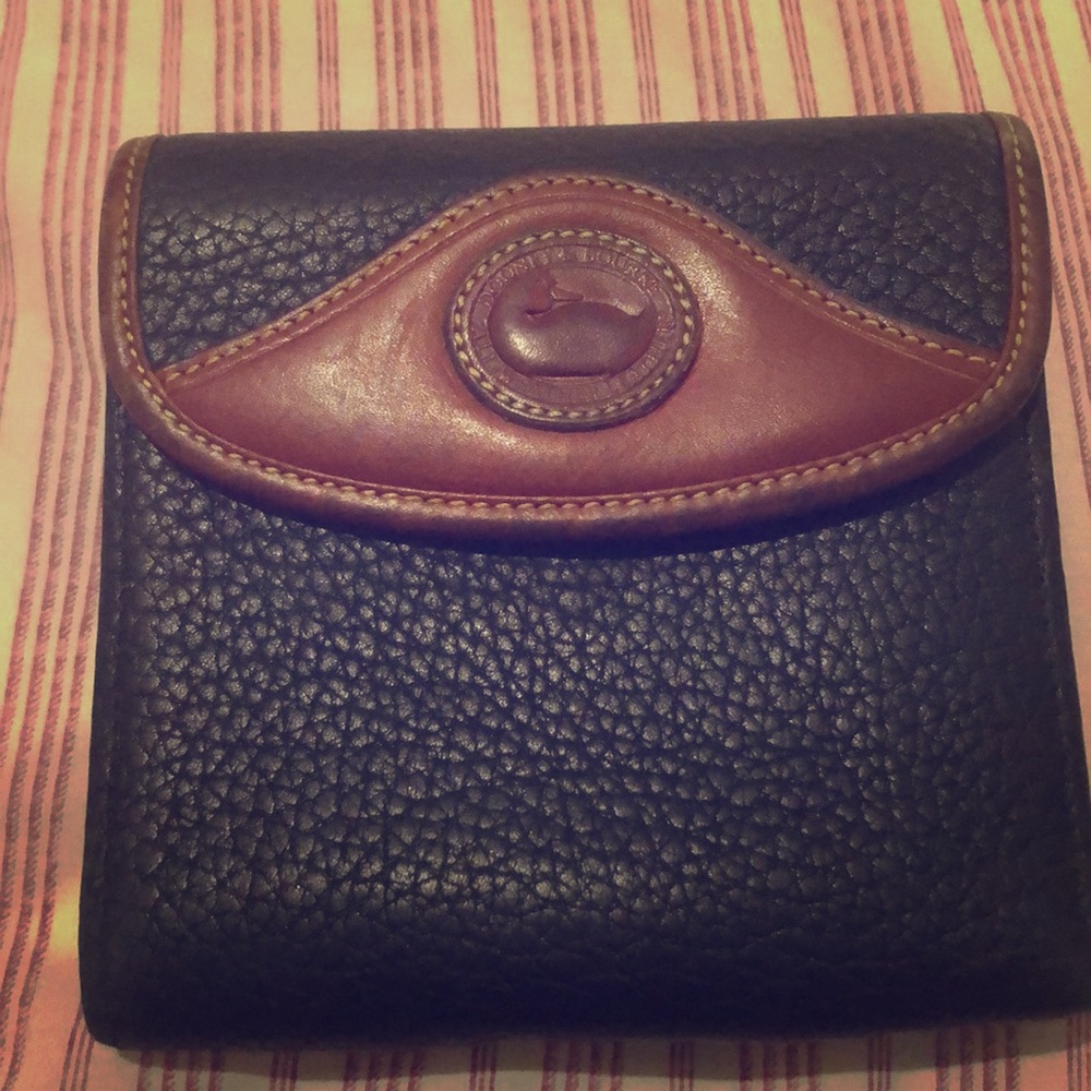 Vintage Dooney and Bourke Leather  Wallet